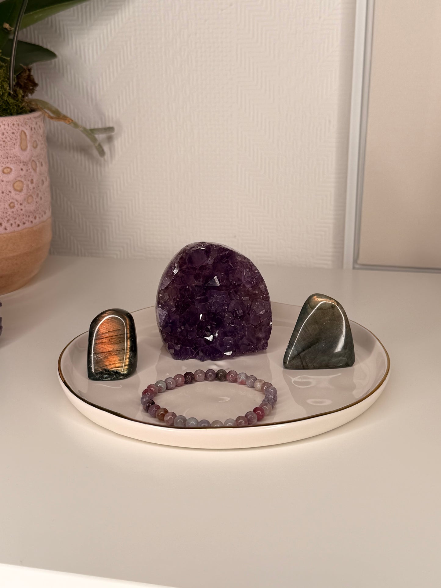 Tilly moon (Laura) Crystal live claims