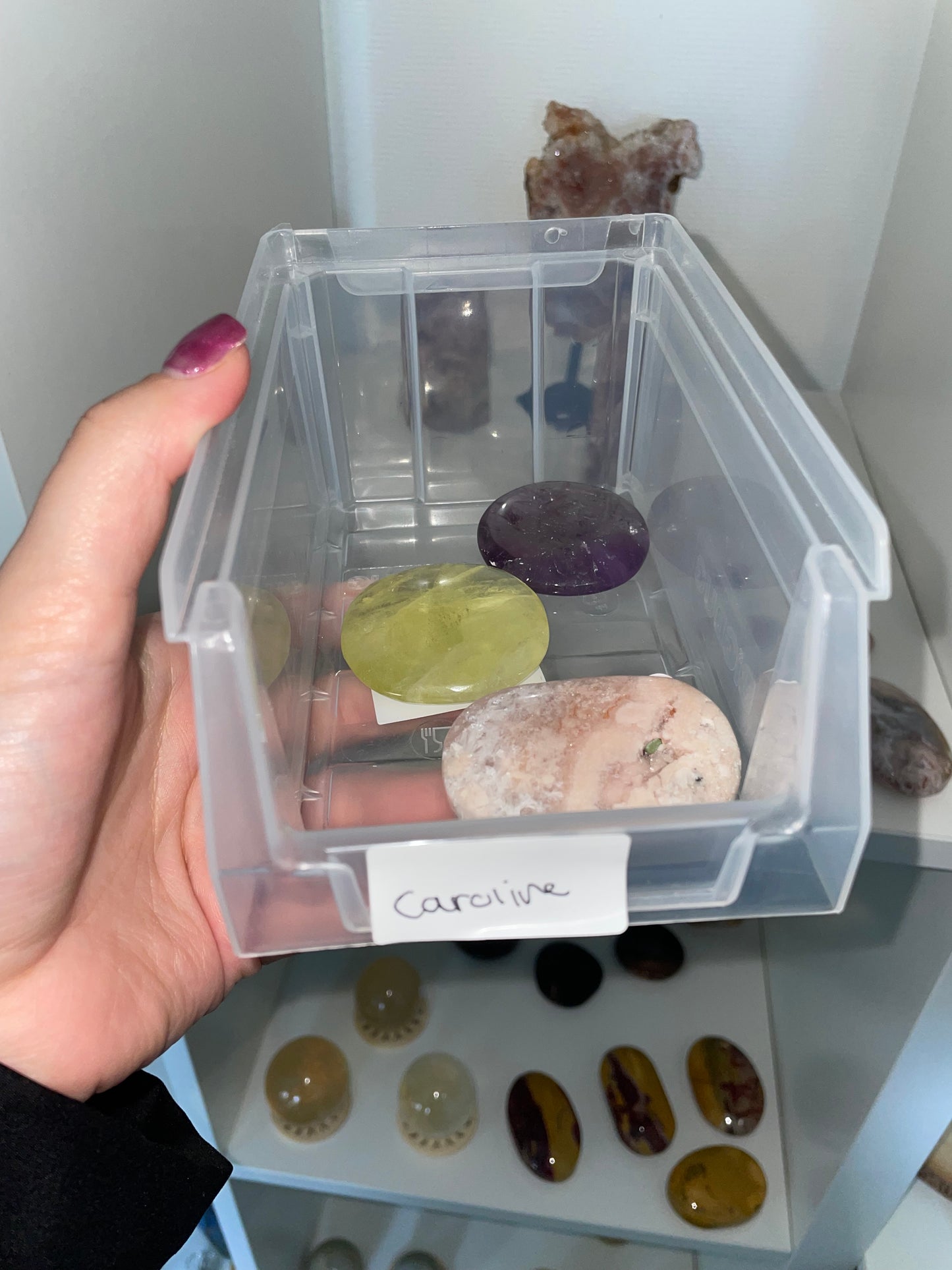 Caroline Crystal live claims