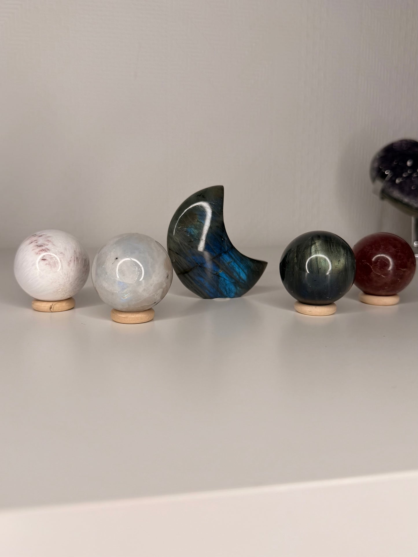 Lyndsey Crystal live claims