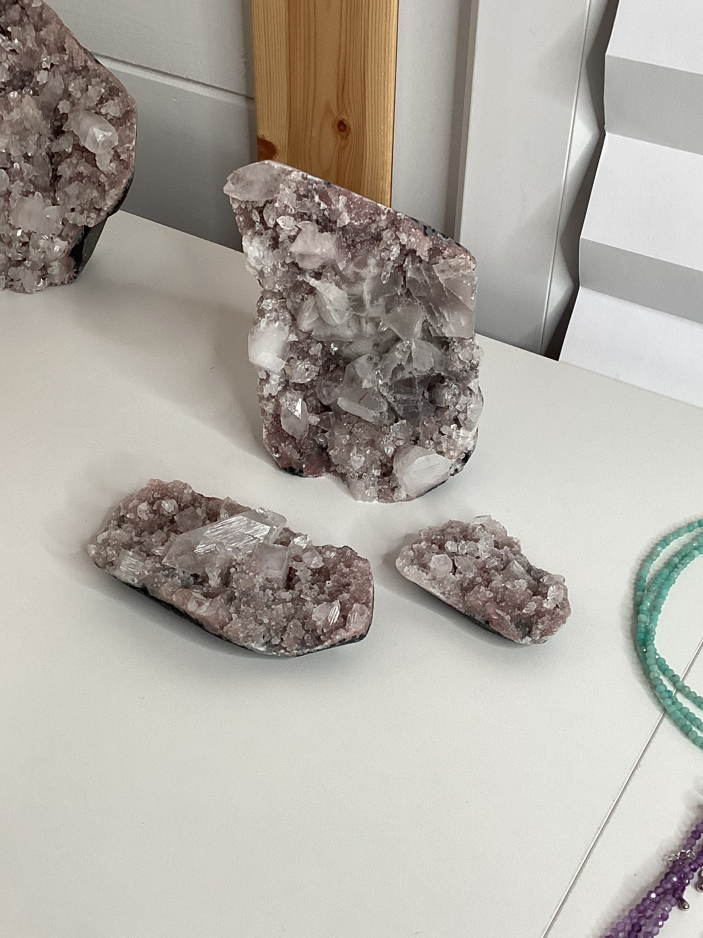 Maisie crystal live claims