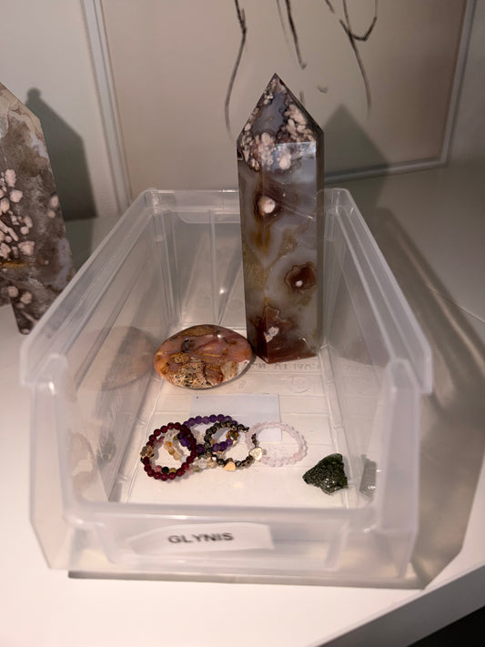 Glynis Crystal live claims