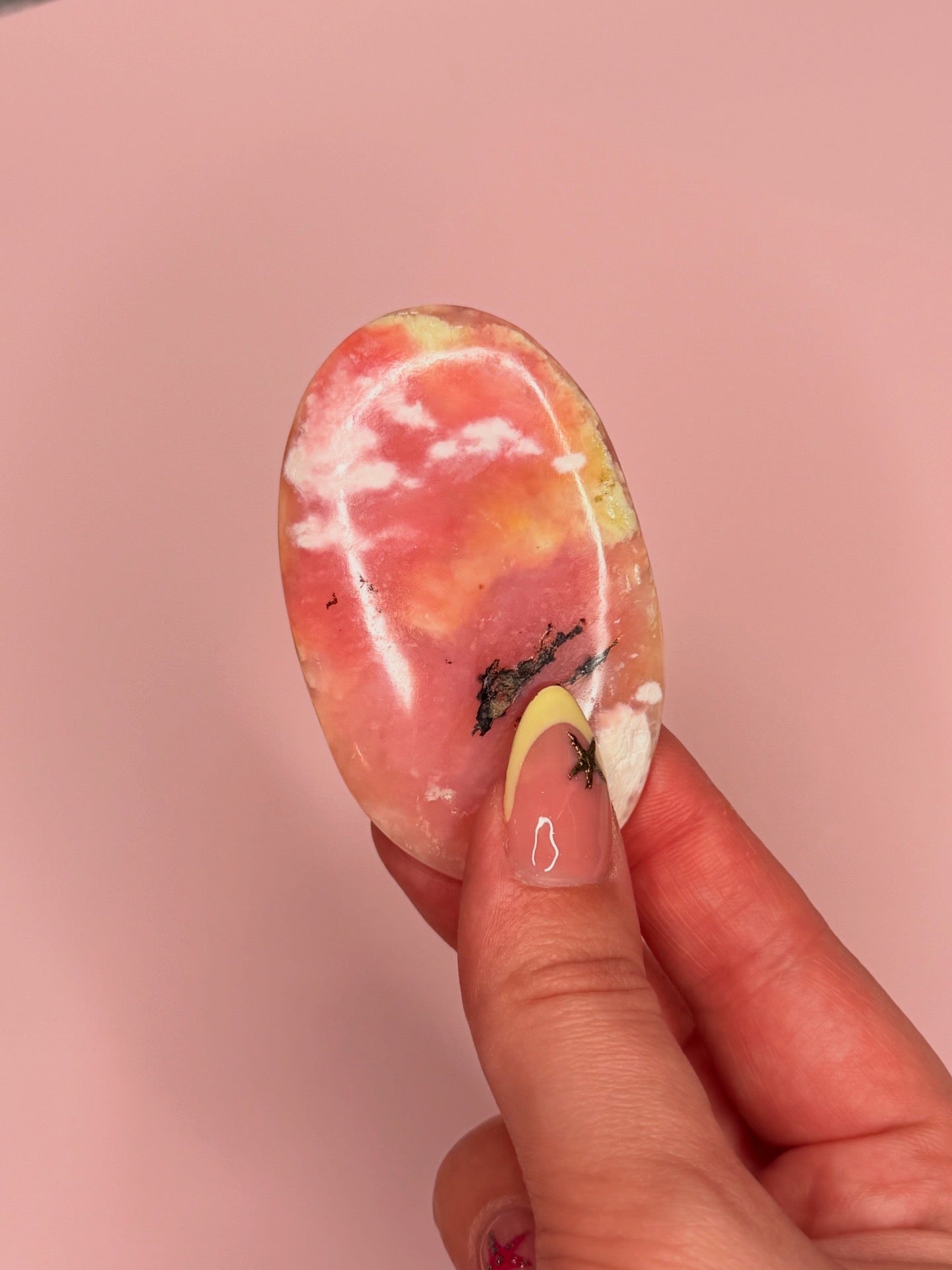 HQ Peru Pink Opal Palm Stones