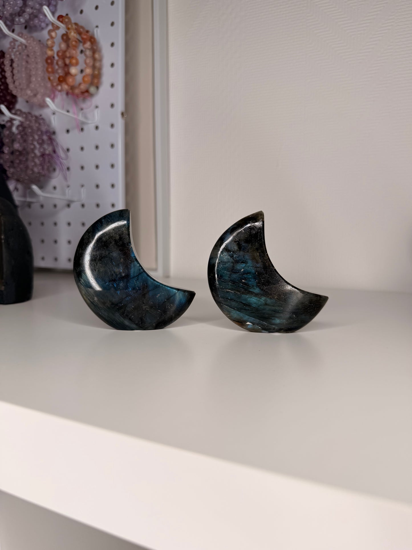Moon moth Kelly Crystal live claims