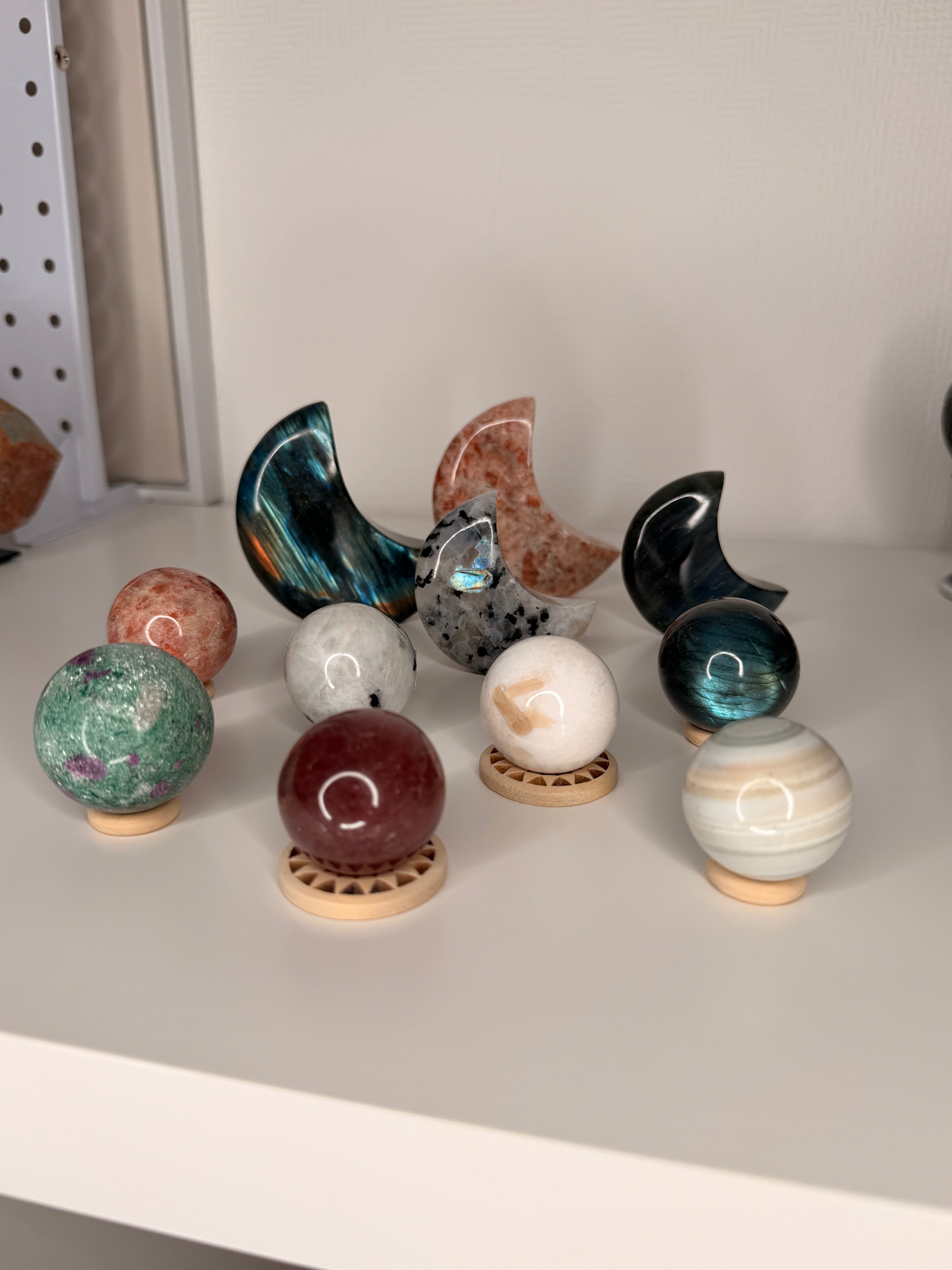 Atiqa Crystal live claims