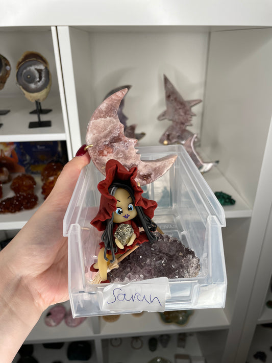 Sarah Crystal live claims