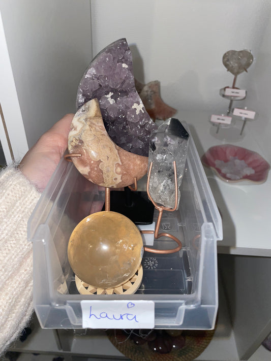 Laura Crystal live claims